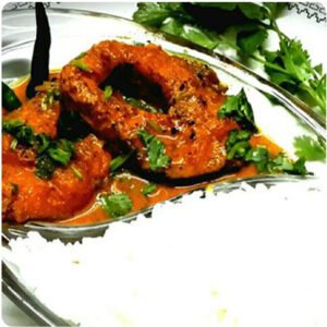 Rui Fish + Rice – Traditional Bangladeshi Rui fish curry served with aromatic rice. A healthy and flavorful combo.